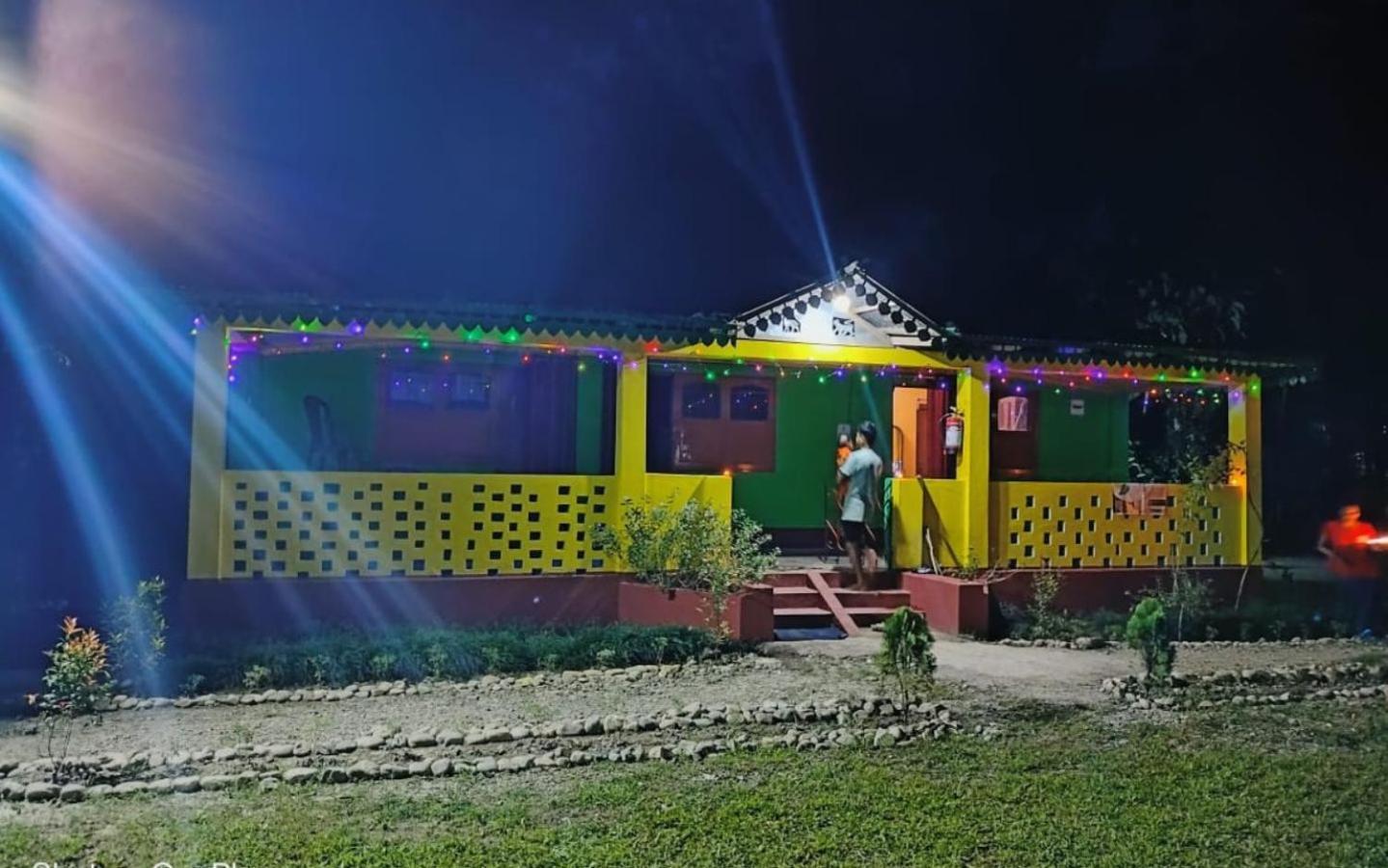 Leo Jungle Retreat By Stayapart , Jaldapara Madari Hat Extérieur photo